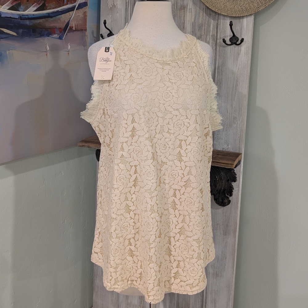NWT Berryou Lace Tank